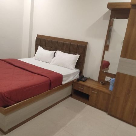 Rudraksha Guest House Varanasi Luaran gambar