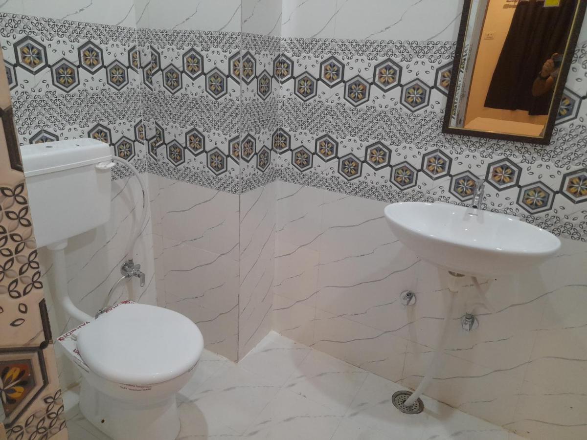 Rudraksha Guest House Varanasi Luaran gambar