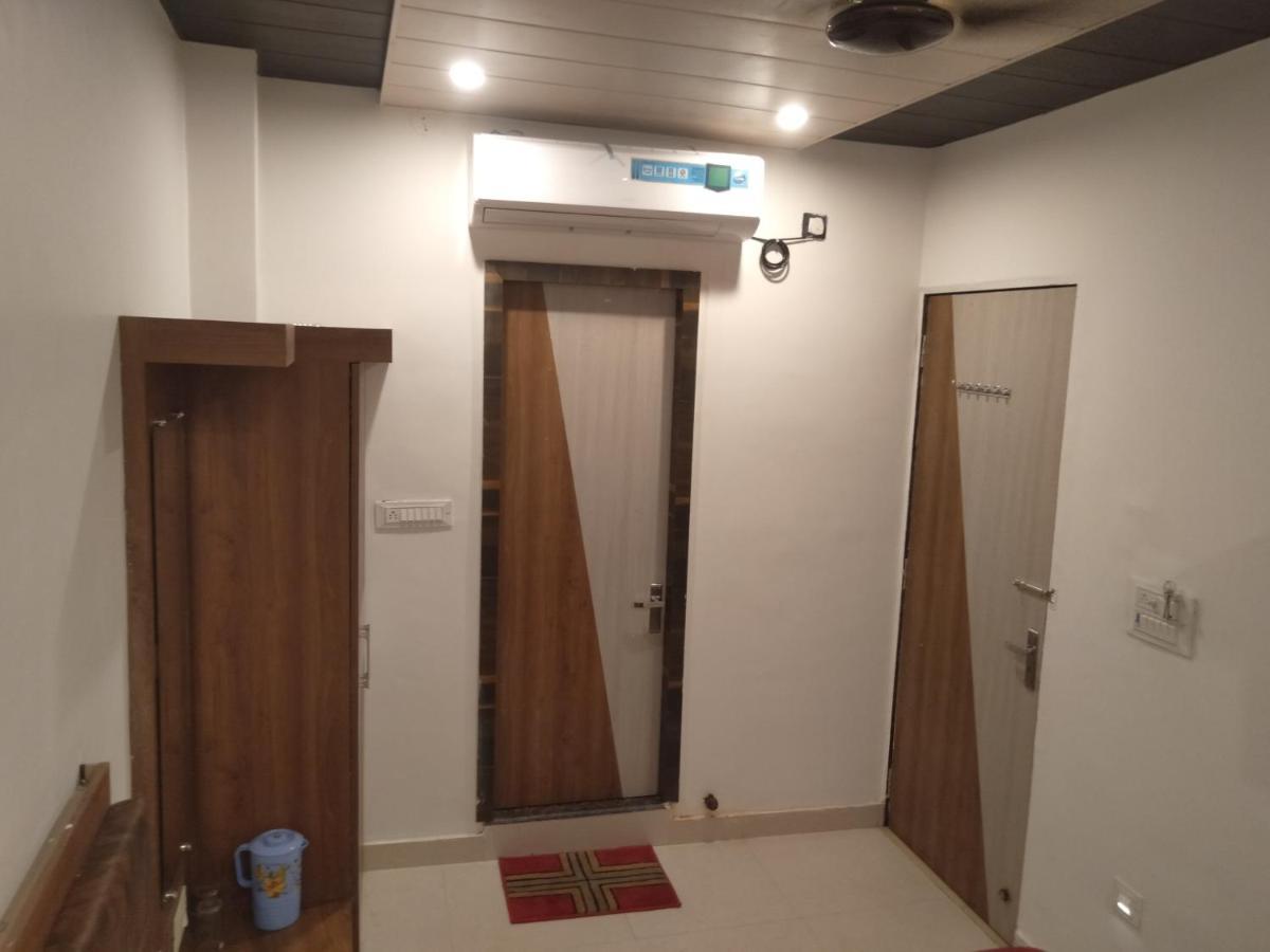 Rudraksha Guest House Varanasi Luaran gambar